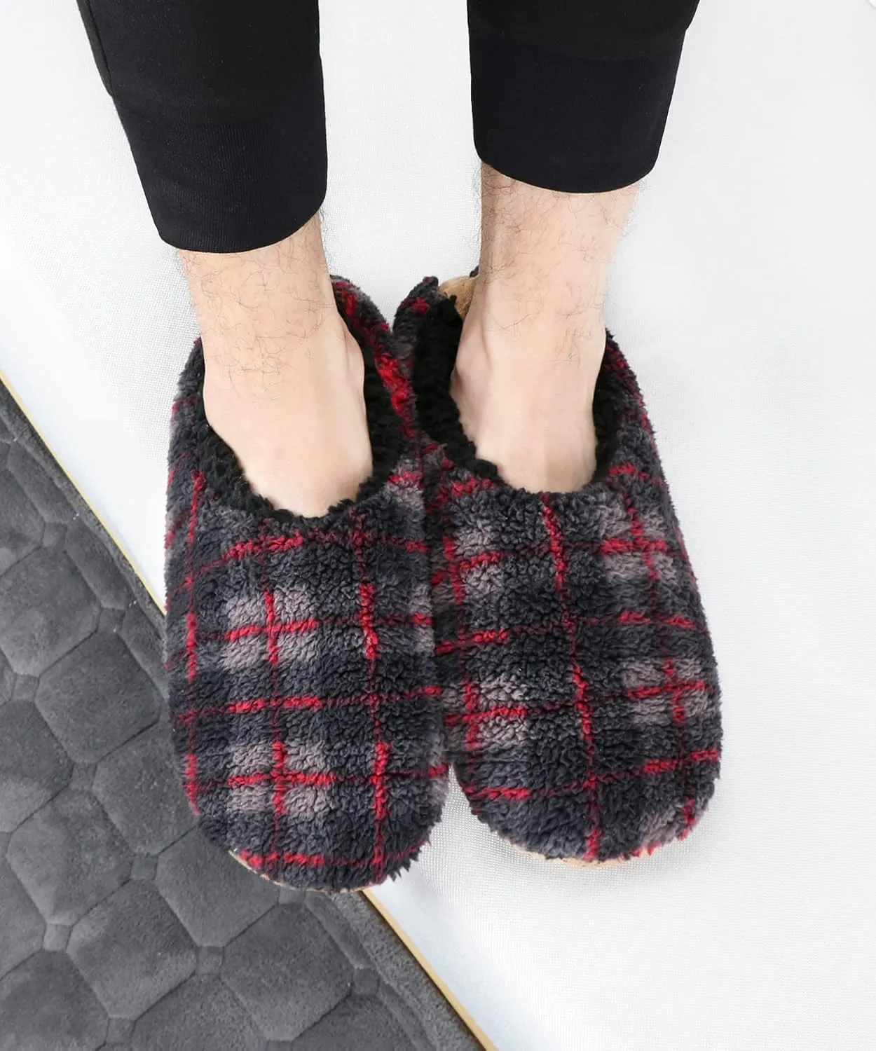 DICUIRD Mens Soft Soles Slipper Socks With Grippers, Cozy&Warm Sherpa Lining Slippers With Non Skid Bottoms, Fuzzy House Slippers