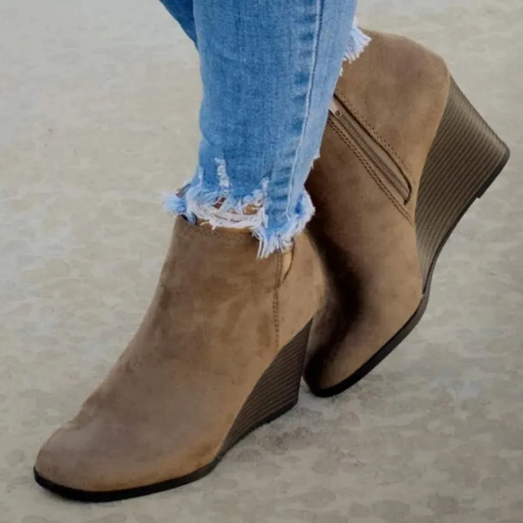 Gibobby Ankle Booties for Women Low Heel,Womens Ankle Boots Pointed Toe Faux Stacked Chunky Heels Tassels Side Zipper Booties