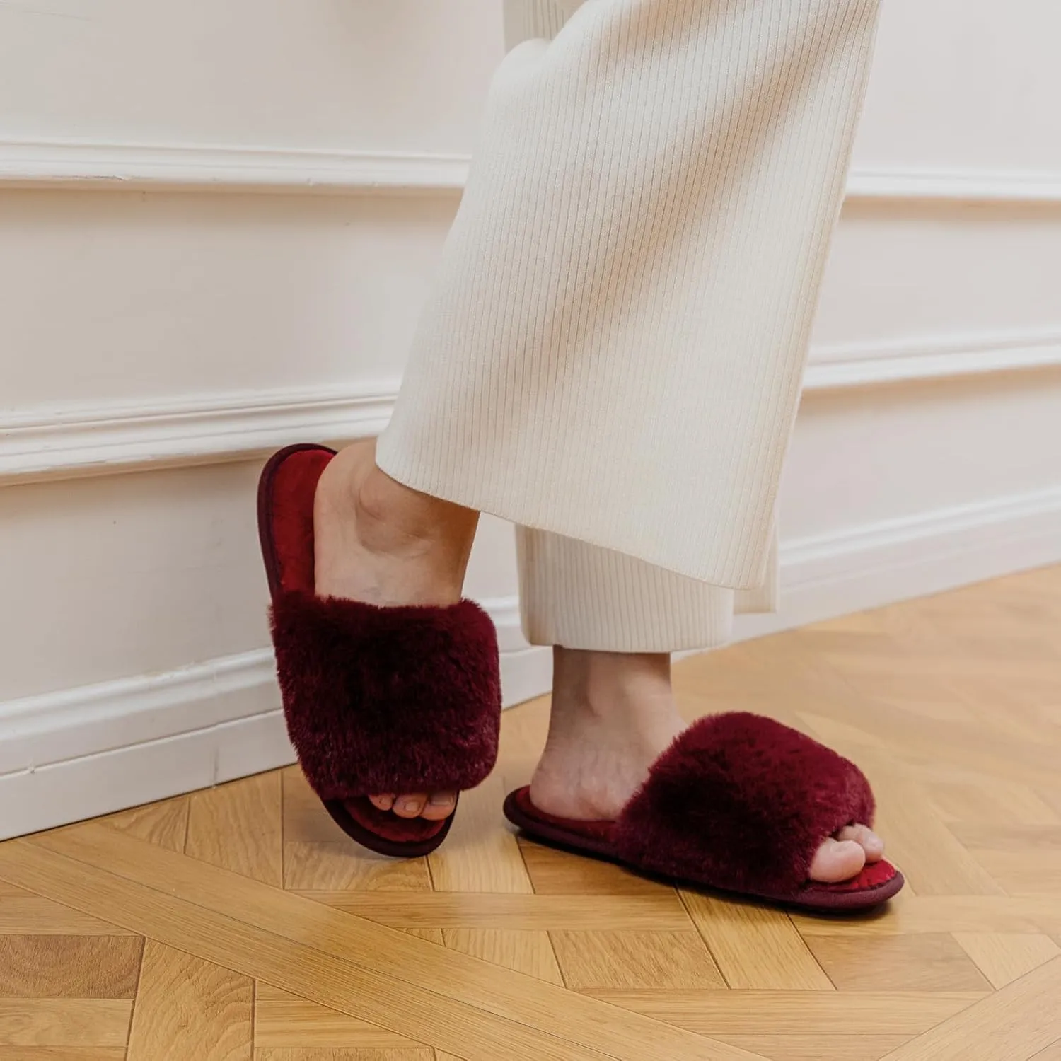 LongBay Women's Fuzzy Faux Fur Memory Foam Cozy Flat Spa Slide Slippers Comfy Open Toe Slip On House Shoes Sandals