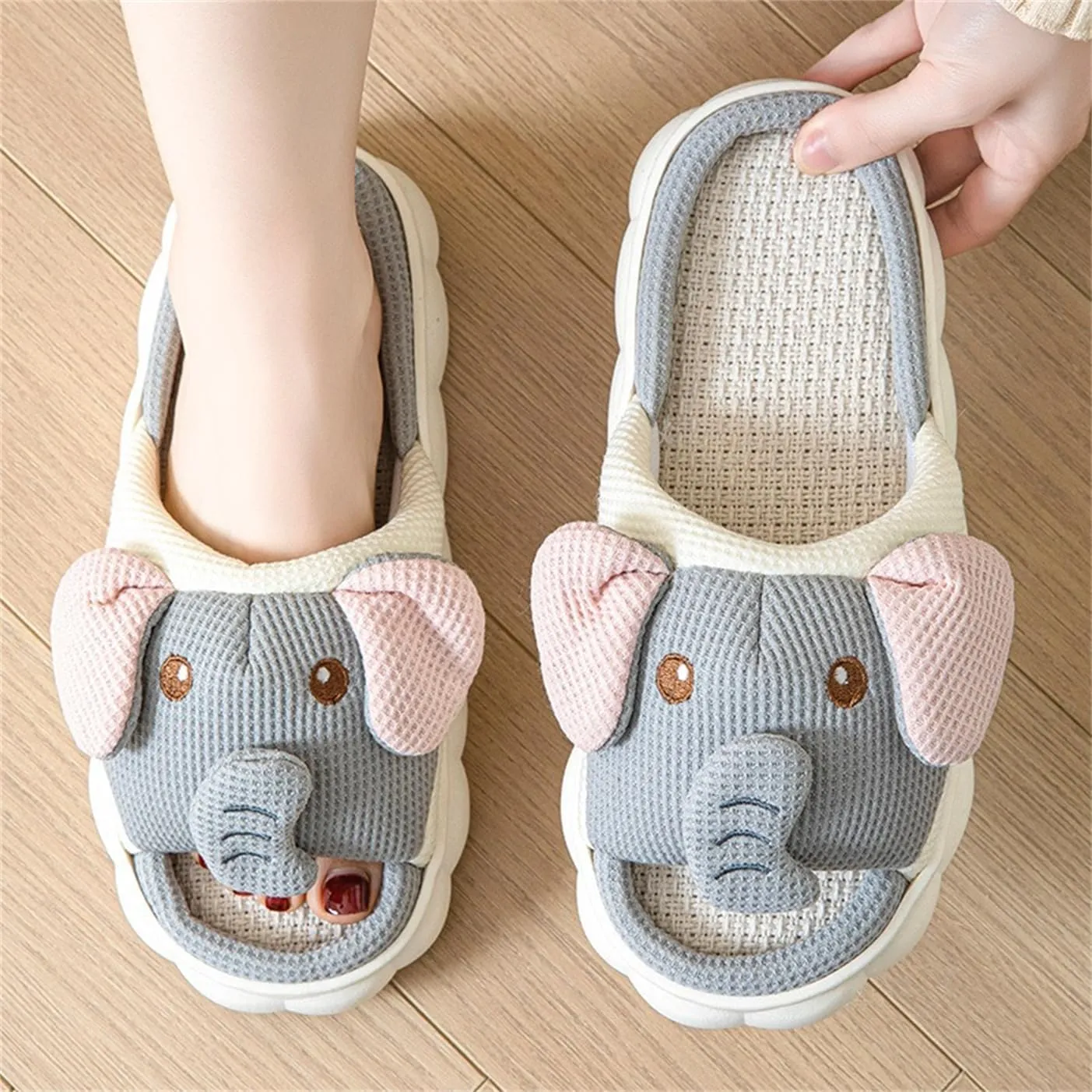 Rabbit And Bear Linen Slippers, Cute Animal Lace Slippers,Cotton Linen Couple's Home Shoes Indoor And Outdoor