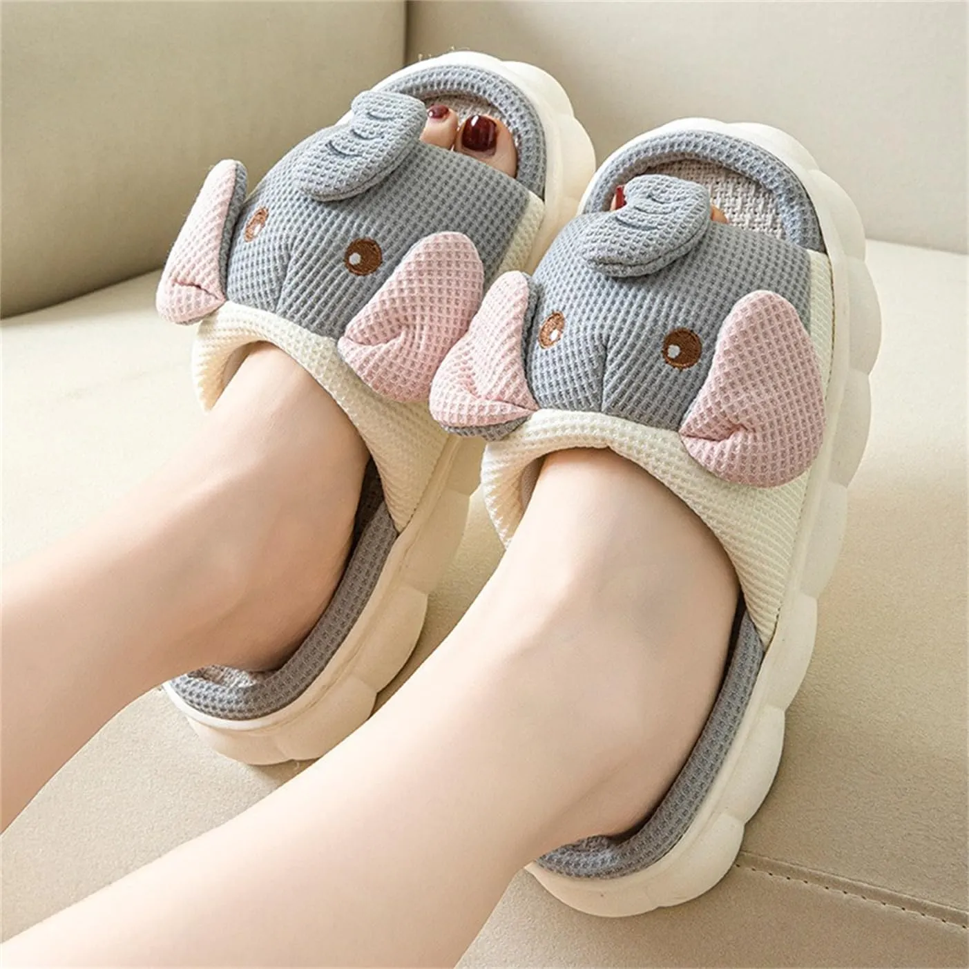 Rabbit And Bear Linen Slippers, Cute Animal Lace Slippers,Cotton Linen Couple's Home Shoes Indoor And Outdoor