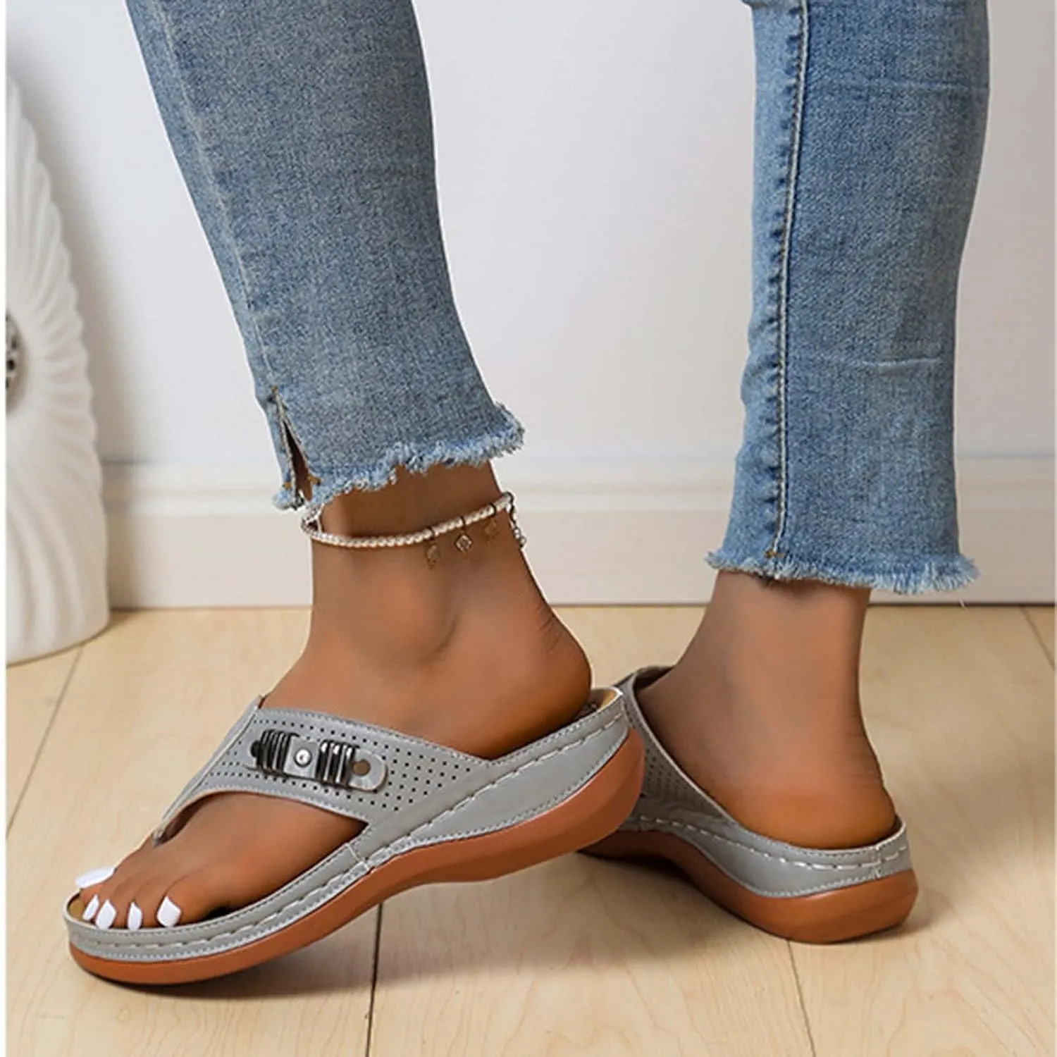 Womens Orthopedic Sandals Comfortable Wedge Flip Flops Summer Casual Thong Straps Clip Toe Slipper Slip-on Slides Lightweight Beach Shoes with Ergonomic Soles