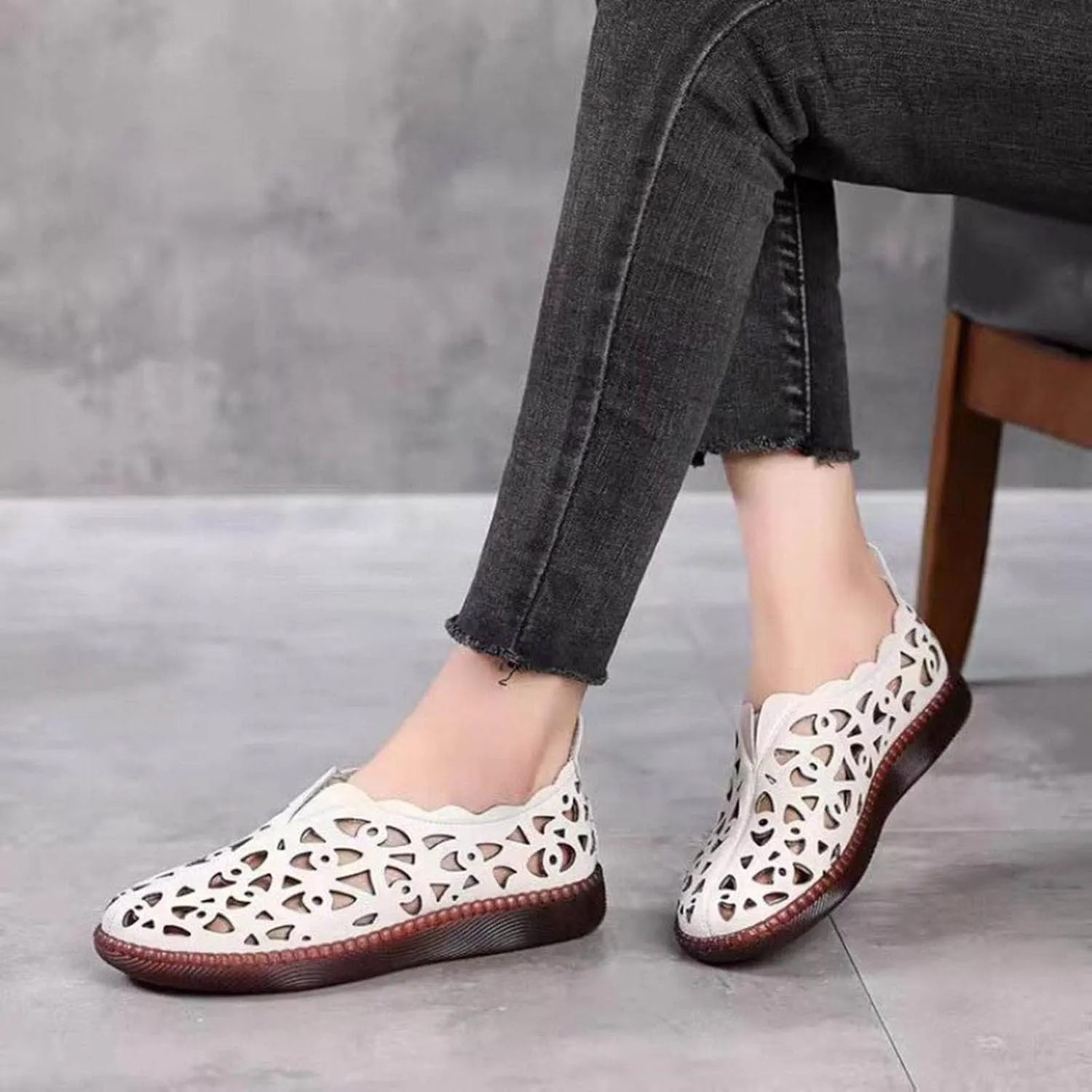 Women's Slip-On Sandals Comfortable Hollow Out Loafers Casual Closed Toe Flats Breathable Sandal Summer Footwear