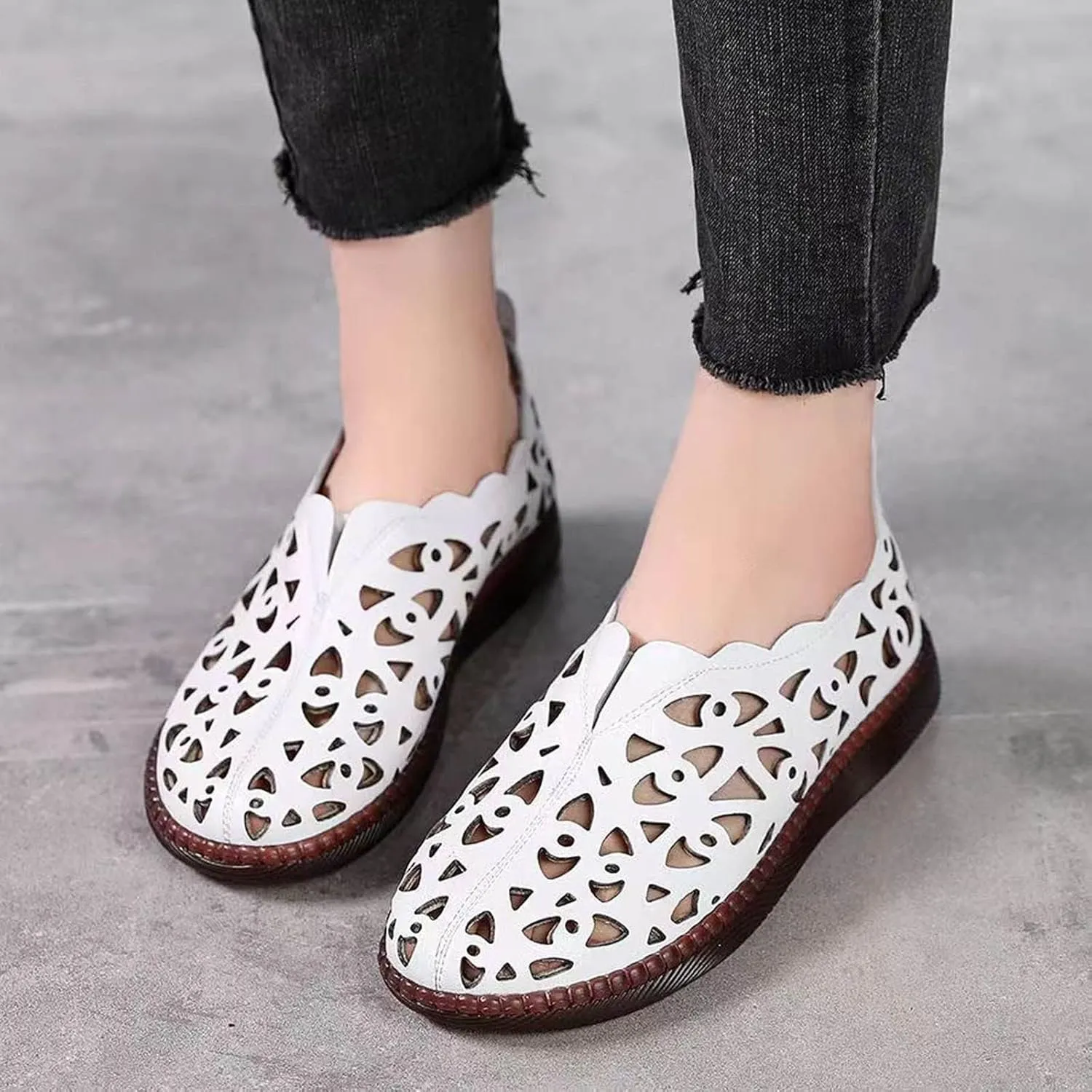 Women's Slip-On Sandals Comfortable Hollow Out Loafers Casual Closed Toe Flats Breathable Sandal Summer Footwear