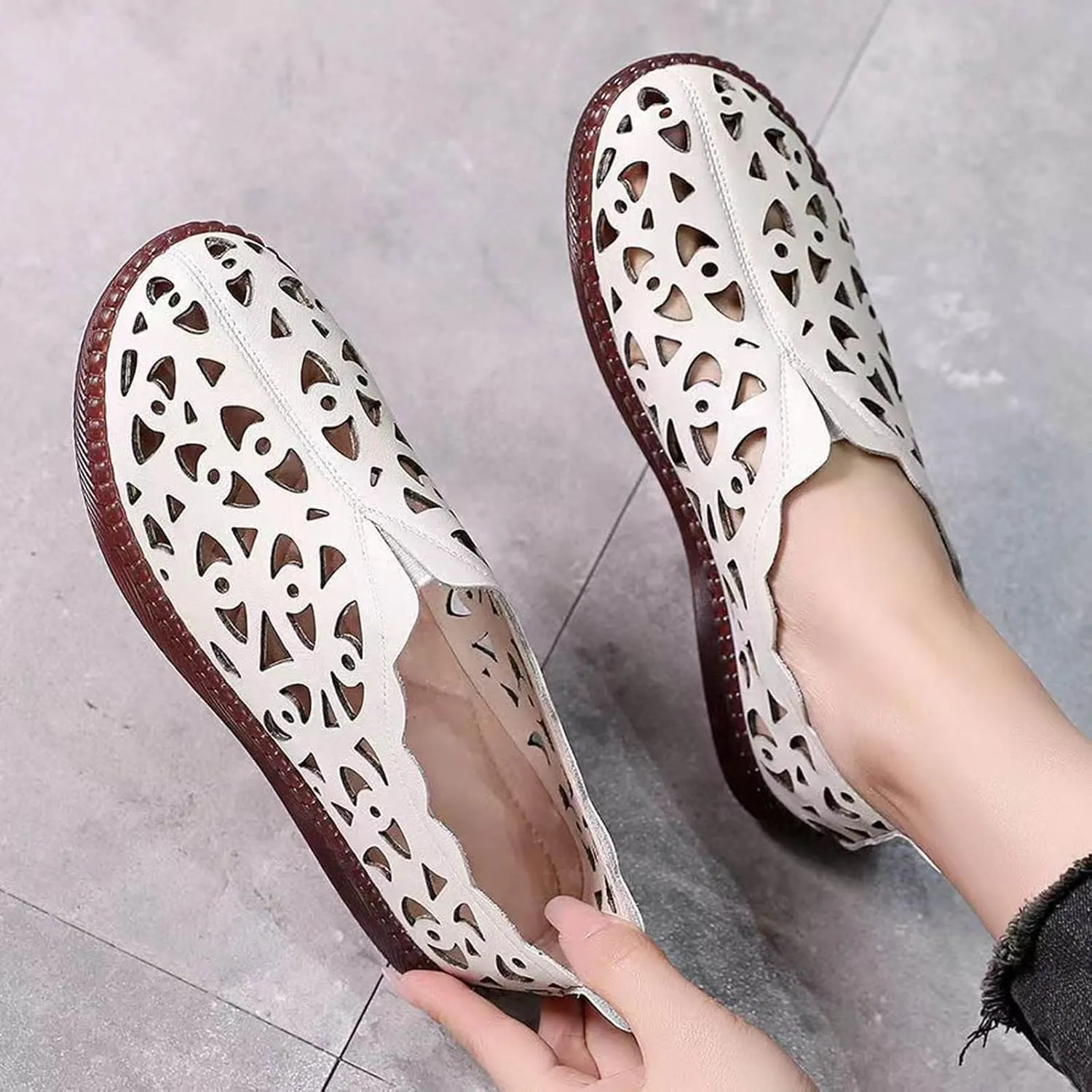 Women's Slip-On Sandals Comfortable Hollow Out Loafers Casual Closed Toe Flats Breathable Sandal Summer Footwear